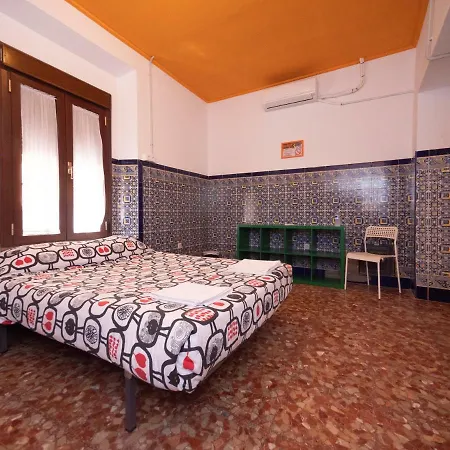Hostal Arc House (adults Only) *