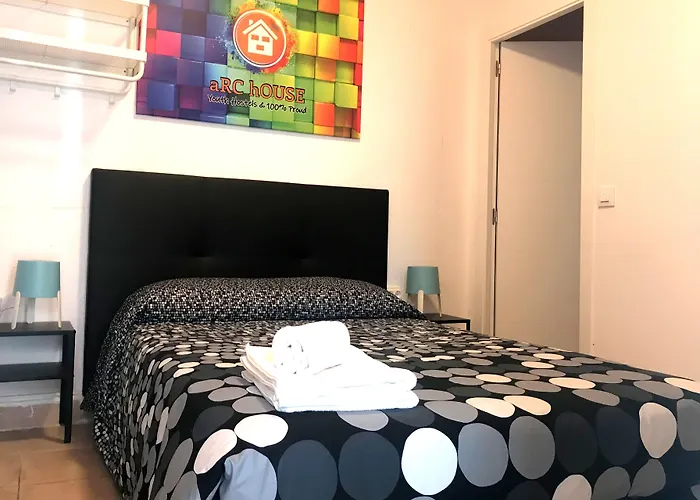 Arc House (adults Only) Hostel *
