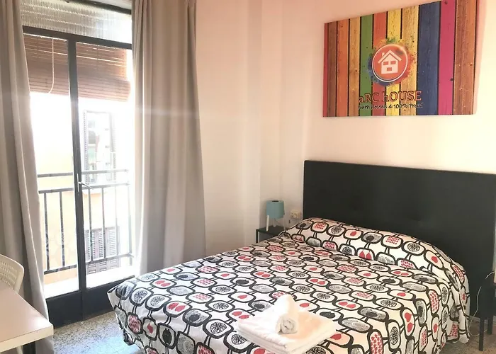 Hostel Arc House (adults Only) *