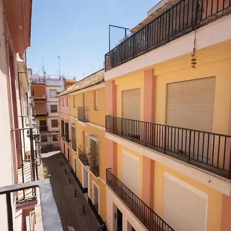 Hostal Arc House (adults Only)