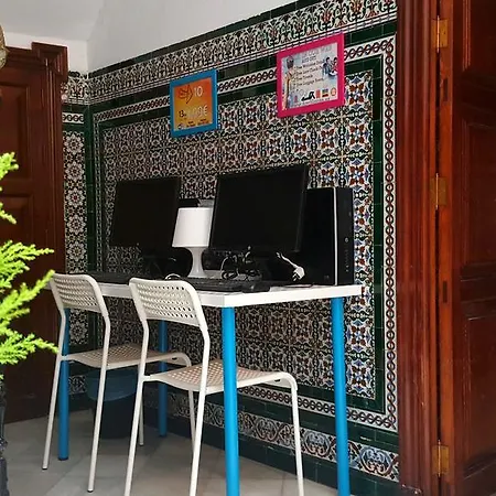 Hostal Arc House (adults Only)