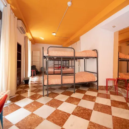 Hostal Arc House (adults Only) *