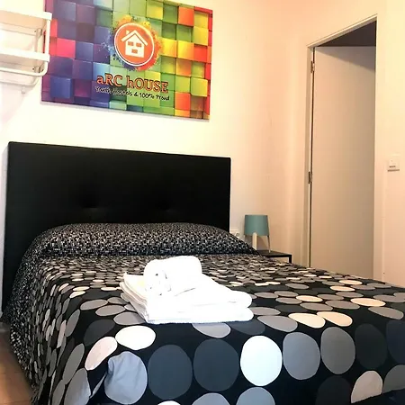 Arc House (adults Only) Hostal *